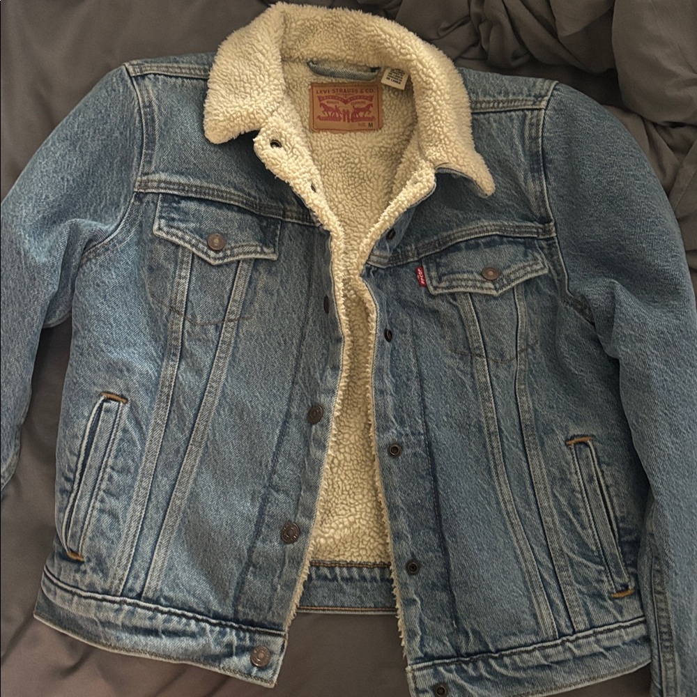 Levi's Light Blue Denim Jacket with Cream Sherpa